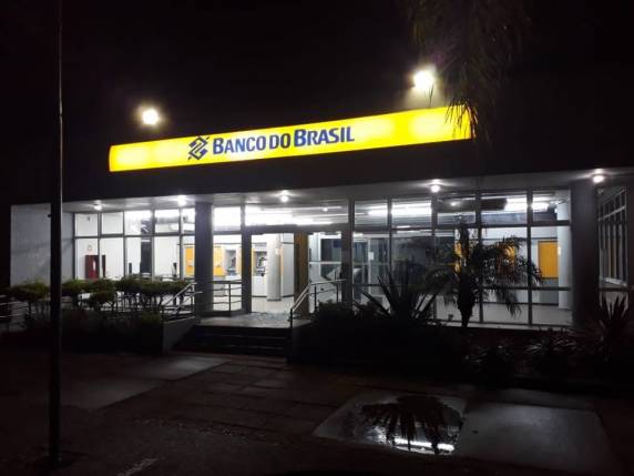 Criminosos atacam agência bancária em
Butiá nesta madrugada - foto 5