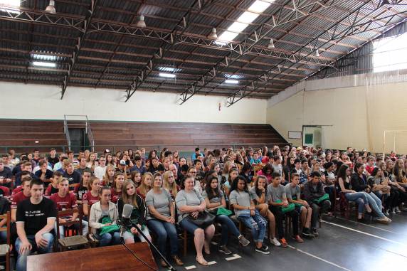 Nesta edição, participaram 187 alunos do Ensino Fundamental de 21 escolas da região