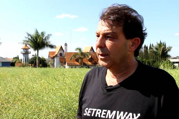 Muitos deles 

analisaram as condições do solo, principalmente as condições físicas que têm impedido o aumento significativo de rendimento de grãos