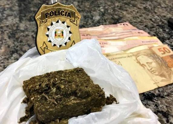 Casal é preso em Santo Ângelo por venda de drogas no Bairro Pilau II - foto 4