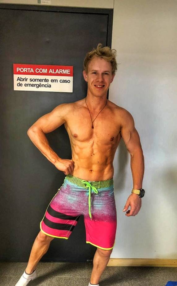 Boa-vistense Rejane Schneider é premiada em competição de Fisiculturismo - foto 4