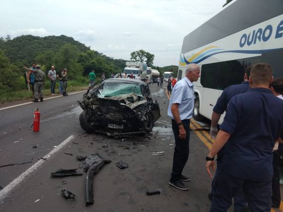 Ônibus da Ouro e Prata que se dirigia para Santo Ângelo se envolve em acidente com morte - foto 4