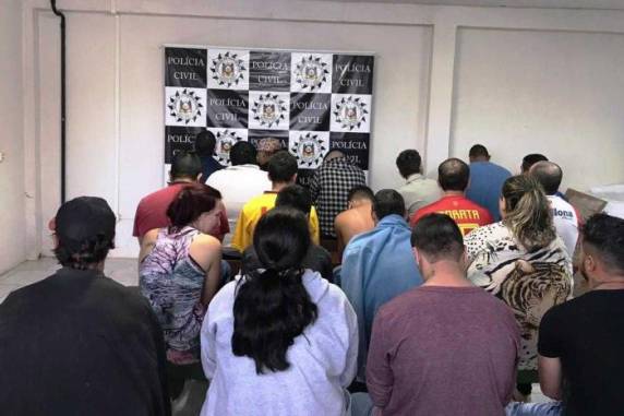 Mandados judiciais estão sendo cumpridos em nove cidades gaúchas na manhã desta sexta-feira