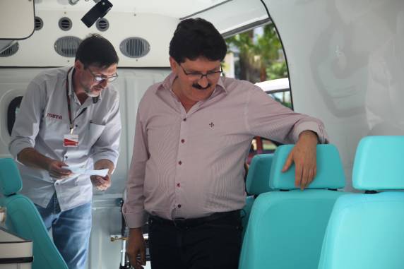 Secretaria Municipal da Saúde de Três de Maio recebe nova ambulância - foto 2