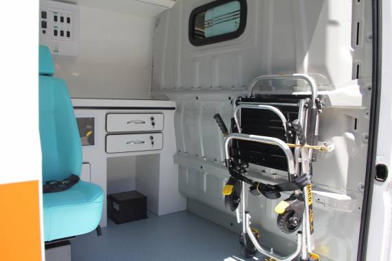 Secretaria Municipal da Saúde de Três de Maio recebe nova ambulância - foto 3