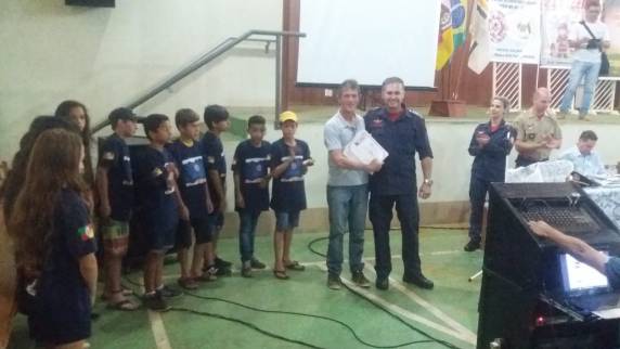Solenidade marcou formatura do Projeto Bombeiro na Escola, em
Três de Maio - foto 8