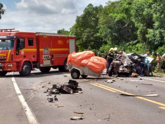 Acidente na BR-386, em Marques de Souza, deixa um morto e
rodovia bloqueada - foto 2