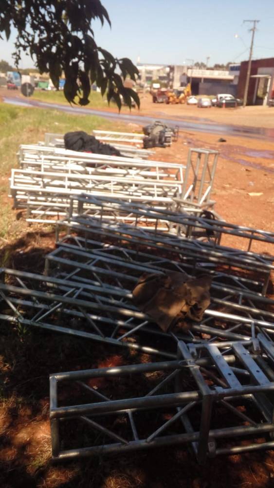 Ônibus da Banda Som Sete pega fogo em Cascavel - foto 3