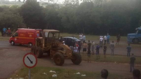Homem morre em colisão de carro contra uma patrola em
Santa Rosa - foto 5