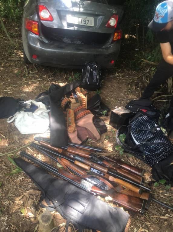 Após assalto a residência, BM
realiza buscas com helicóptero no interior de Caxias do Sul - foto 3