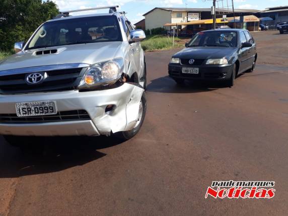 Veículos colidem na RS 342 no entroncamento com a rua Ivagaci, em Três de Maio - foto 2