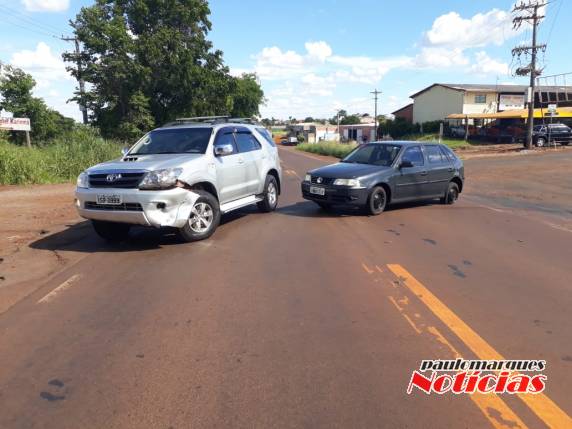Veículos colidem na RS 342 no entroncamento com a rua Ivagaci, em Três de Maio - foto 5