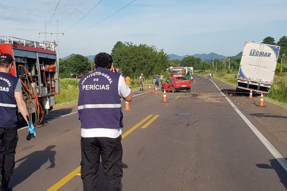 Motorista morre em colisão frontal com caminhão na RSC-287 - foto 5
