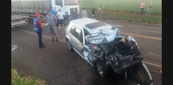 Colisão deixa dois mortos na BR-282 - foto 3