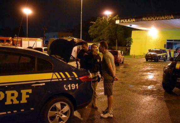 Início da Operação Rodovida em SC flagra 74 motoristas embriagados em apenas seis
horas - foto 4