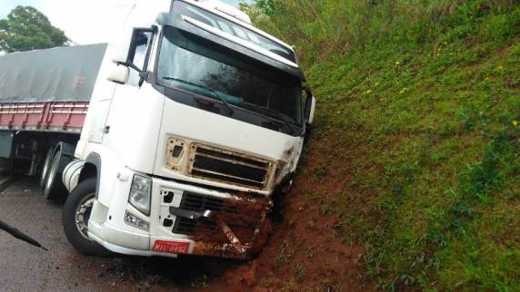 Acidente na BR 386 em Carazinho deixa dois mortos - foto 3