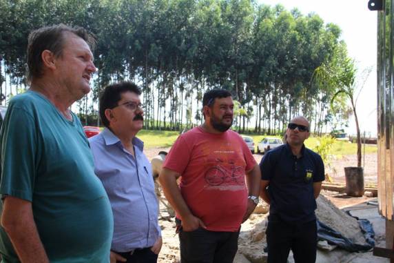 Prefeito Municipal de Três de Maio realiza visita a obras no município - foto 5
