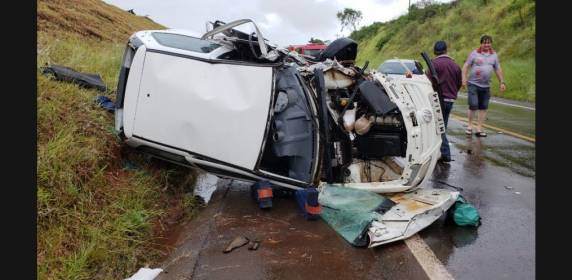 Colisão deixa quatro feridos
na BR-280 - foto 3