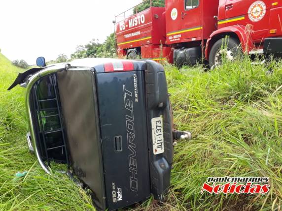 Jovem fica ferida em saída de pista na BR 472
em Três de Maio - foto 5