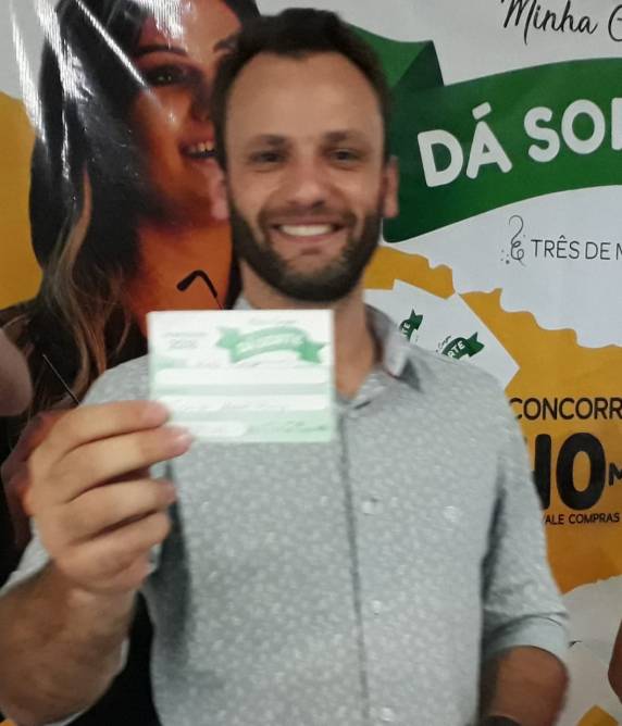 Cliente da Loja Lana é contemplada com a Moto Biz do 

Promocional Minha Compra da Sorte - foto 2