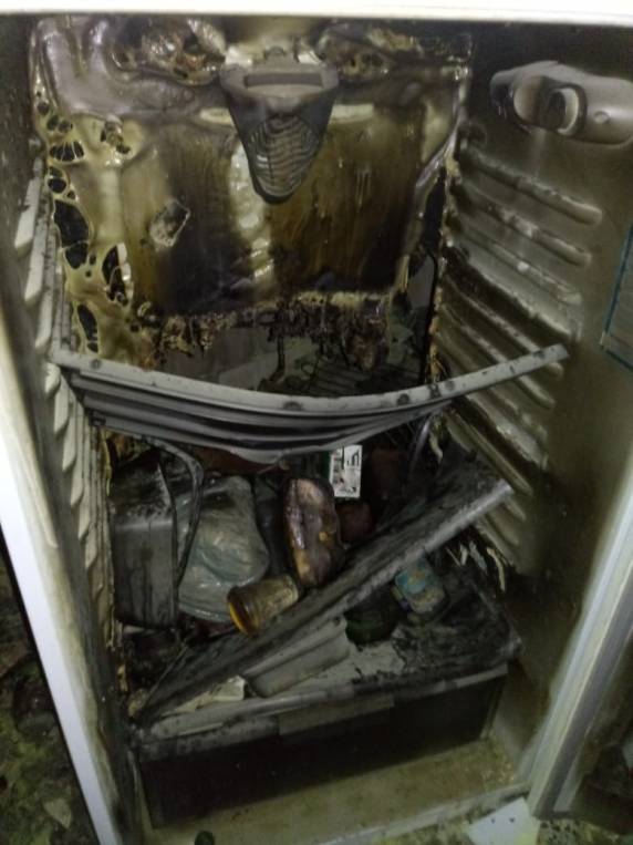 Vídeo: Geladeira pegou fogo em apartamento na cidade de Boa Vista do Buricá - foto 3