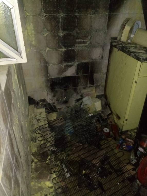 Vídeo: Geladeira pegou fogo em apartamento na cidade de Boa Vista do Buricá - foto 5