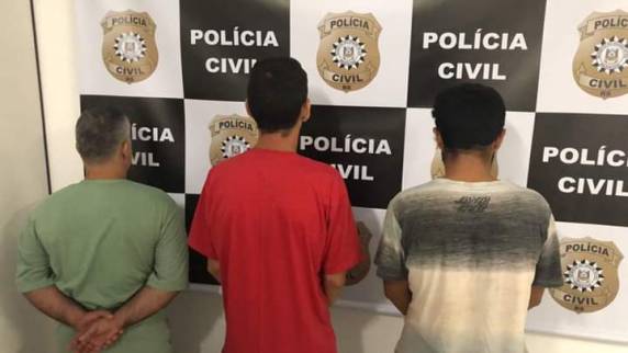 Três homens foram presos e mais de meio quilo de droga apreendida