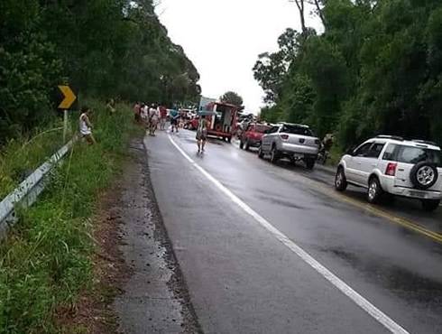 Acidente entre quatro carros mata duas pessoas e deixa oito feridos na Rota do Sol - foto 3