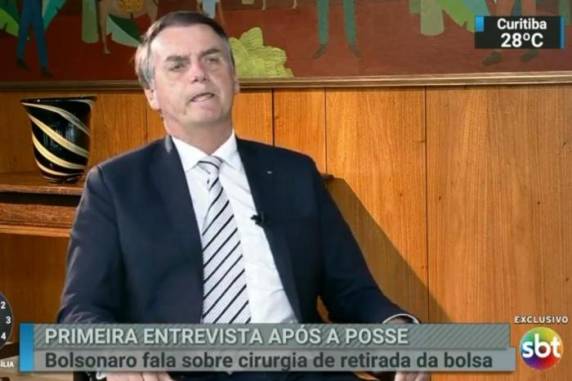 Presidente não descartou propor o fim da Justiça do trabalho no país, que, segundo ele, é um "excesso de proteção"