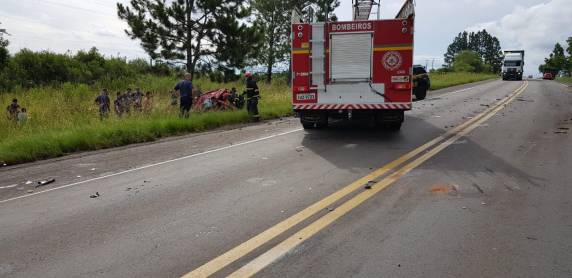 Duas pessoas morrem em colisão frontal na BR-386 - foto 5