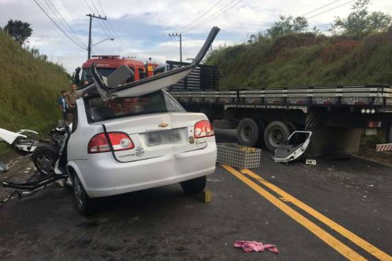Uma das vítimas foi levada de helicóptero até o Hospital Regional de São José