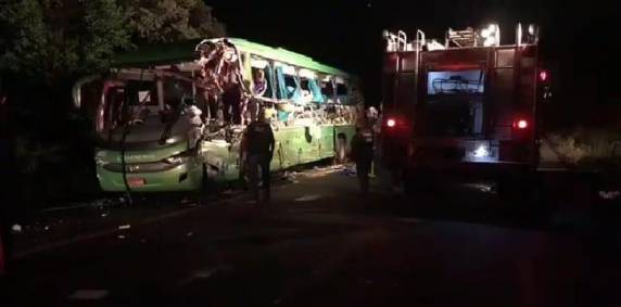 Coletivo, com aproximadamente 30 passageiros, saiu do município às 17h em direção a Foz do Iguaçu (PR)