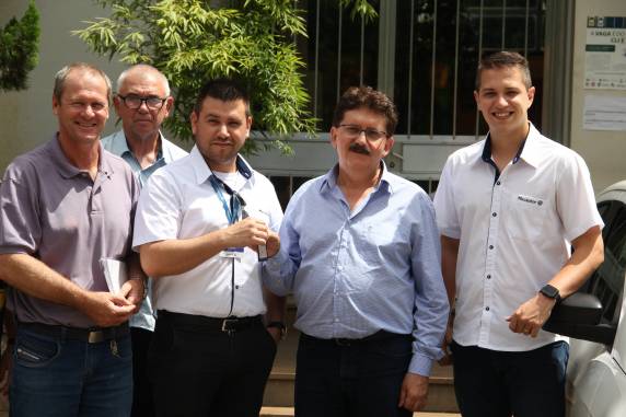 Secretaria de Agricultura e Meio Ambiente de Três de Maio recebe novo veículo - foto 2