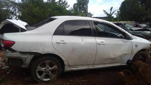 Carro ficou destruído após saída de pista na ERS 207 - foto 3