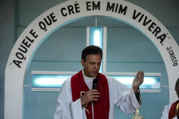 Evair Heerdt Michels foi suspenso de todas as atividades ? como atuar em missas e em ações sociais ? e afastado dos prédios da Congregação Josefinos de Murialdo