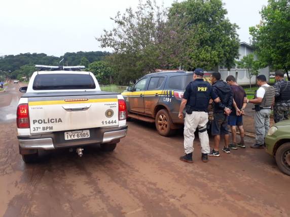 PRF e BM prendem 2 foragidos do presídio de Passo Fundo em Erval Seco - foto 3