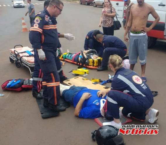 Colisão entre carro e moto deixa duas pessoas feridas no Centro de Santa Rosa - foto 2