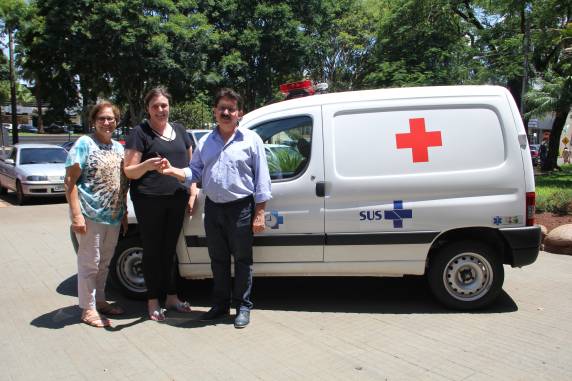 Investimento em Saúde: Governo Municipal de Três de Maio adquire nova ambulância - foto 3