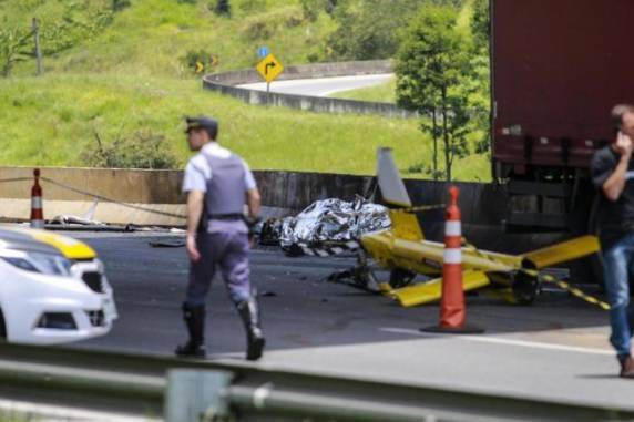 Caminhão atingido por helicóptero que levava Boechat é de transportadora de Caxias do Sul - foto 2