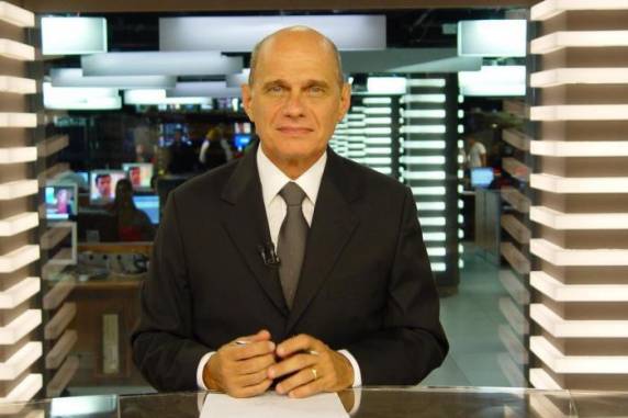 Motorista João Tomankeves, 48 anos, foi atingido pelos estilhaços, mas teve apenas arranhões