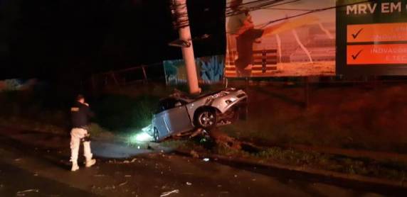 Acidente aconteceu por volta das 23h30min no km 260