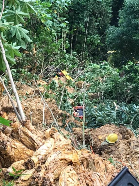Bombeiros Voluntários e equipes de resgate encontram dificuldades no atendimento da ocorrência