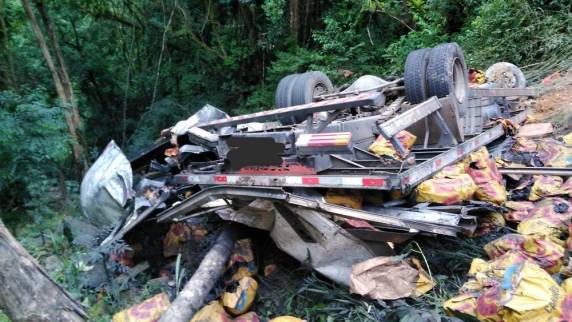 Acidente foi registrado km 141, da SC-477, próximo da entrada para a cachoeira Véu da Noiva