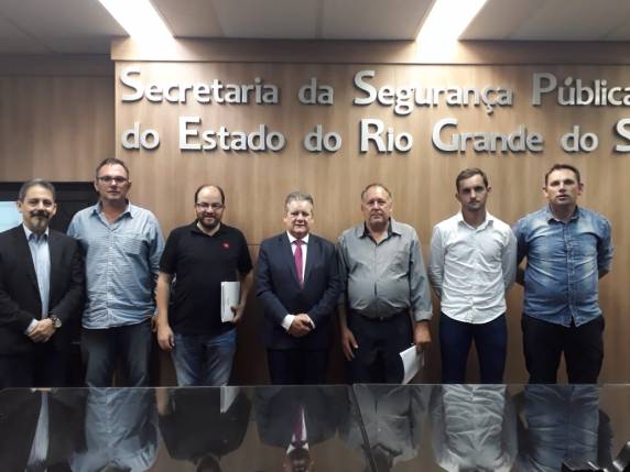 Consepro repassa veículo 0km para a Brigada Militar de Alegria - foto 2