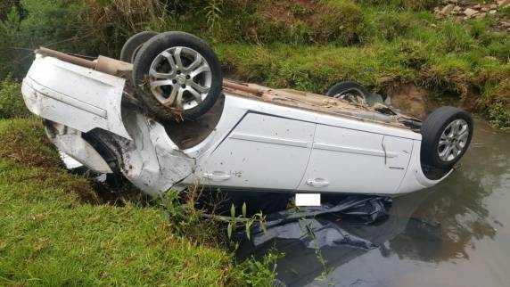 Acidente ocorreu na manhã deste domingo, em Carlos Barbosa