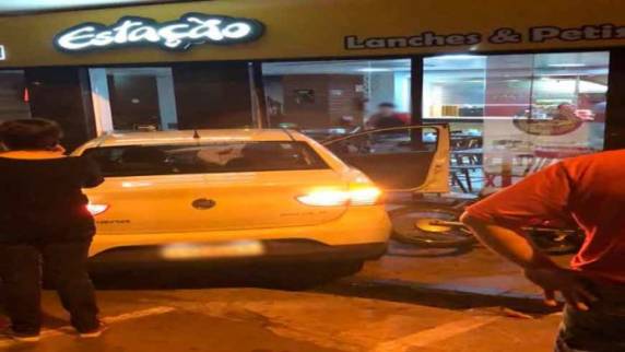 O motorista tentou fugir, mas foi preso em seguida