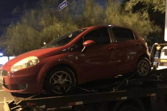 Trio foi preso em flagrante ? um deles baleado. Vítima de acidente recebeu atendimento médico e passa bem, conforme a BM