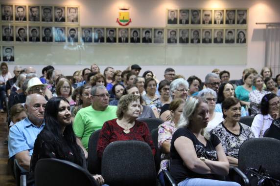 Aulas de hidroginástica: Qualidade de vida para idosos do município - foto 2