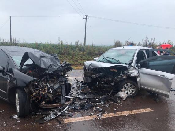 Acidente com vítimas fatais no trevo de acesso a Sede Nova - foto 2