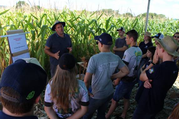 Dia de Campo na Setrem destaca novas tecnologias na cultura de milho - foto 2